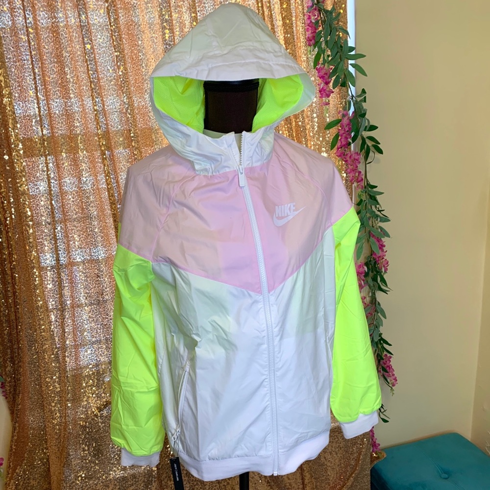 ‼️SOLD‼️ Nike Windbreaker Jacket - Picture 2 of 4